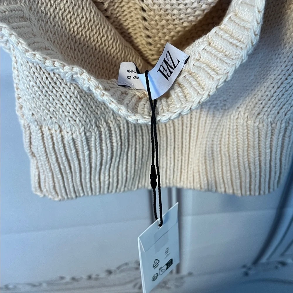 Spring /Summer 🌺NWT Zara Cream Knit Crop Top S
🚨 My prices are firm, no discount - Picture 9 of 9
